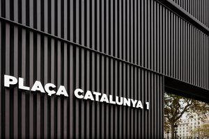 metal facade Triangle Barcelona